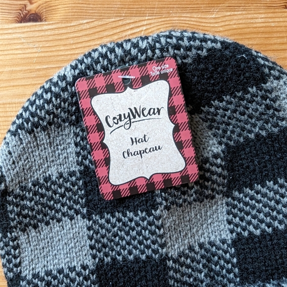 Gift Lot - Toques & Socks - Cozy - New With Tags - Picture 6 of 8